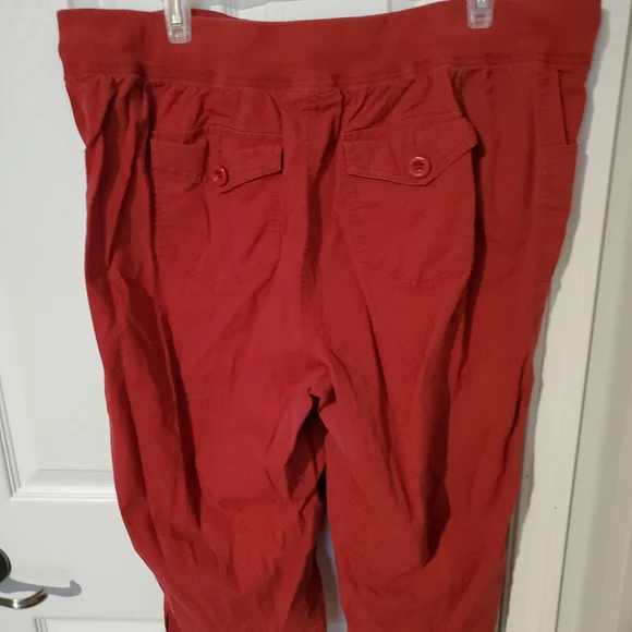 Red Capris - Picture 2 of 4